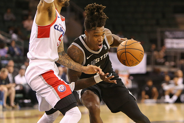 窗口期圣安东尼奥马刺调整名单以备NBA总决赛；临场应变环节打磨；更衣室稳定；球探报告显示潜力的简单介绍-九游游戏平台